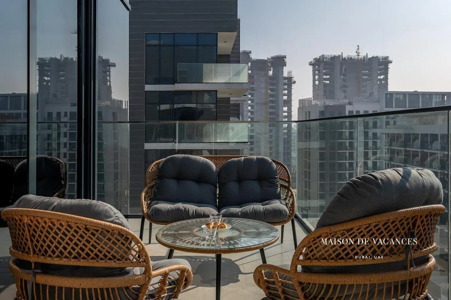 Spacious Corner 1 Bedroom 10Mins From Dubai Mall
