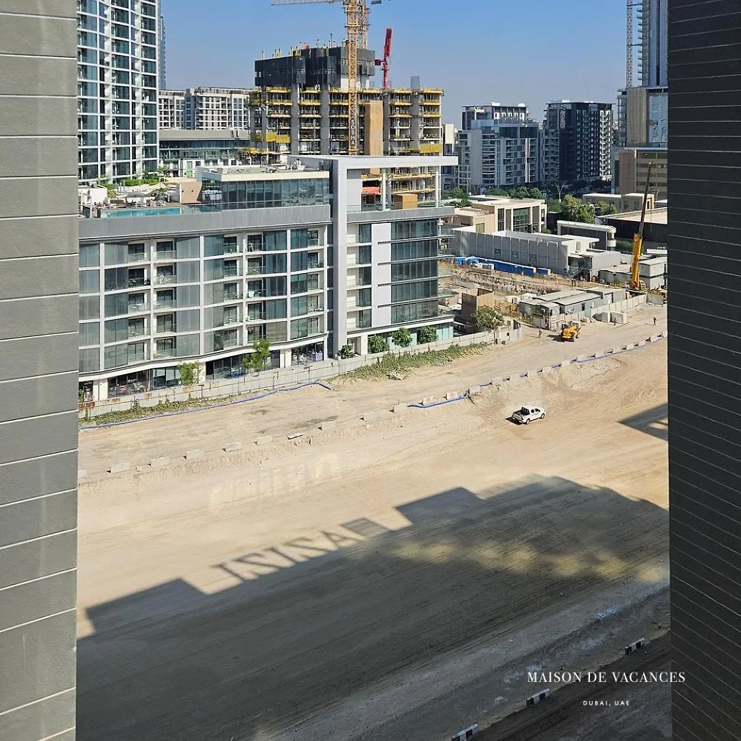 Spacious Corner 1 Bedroom 10Mins From Dubai Mall Apartment